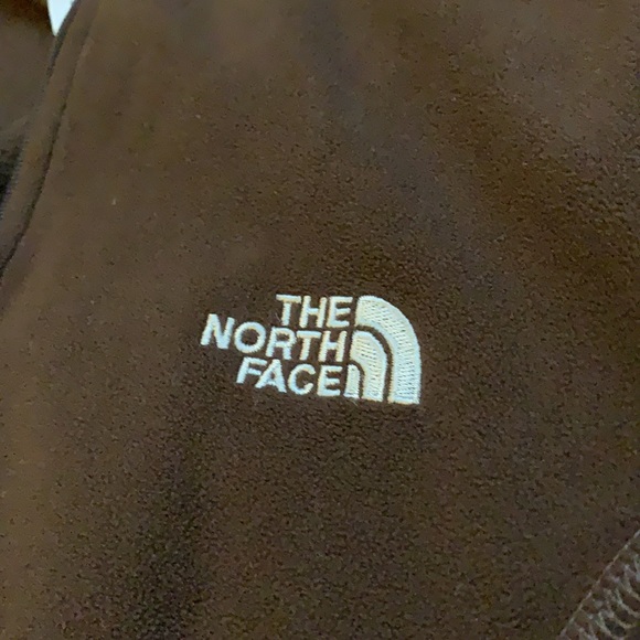 Women’s North Face 1/4 zip pullover - Picture 8 of 8